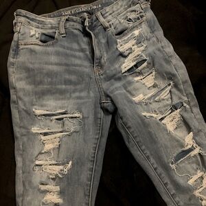 Ladies American Eagle ripped jeans